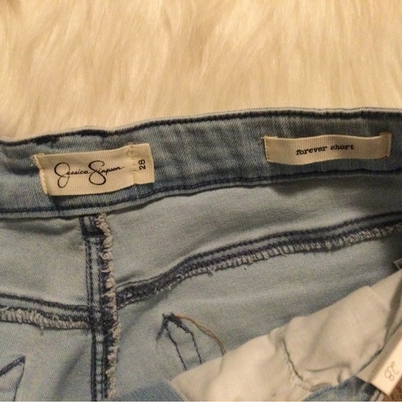 NWT Jessica Simpson Distressed Denim  “Forever Shorts” Size 28 Shorts - Picture 4 of 6